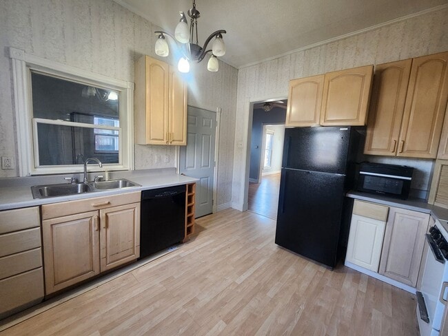 Photo - Charming 2 bedroom, 1 bathroom home