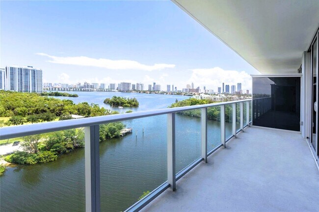 Photo - 16385 Biscayne Blvd Unit 904
