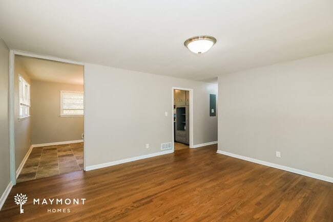 Photo - 8542 Taylor Rd