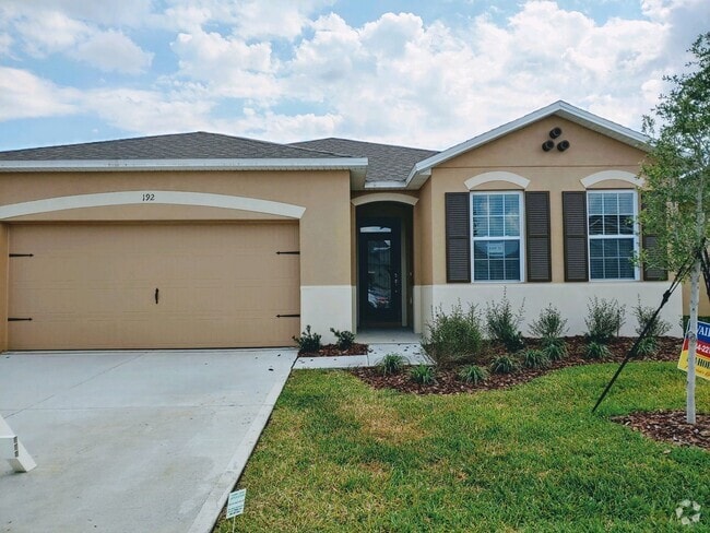 Building Photo - Gorgeous 4-Bedroom, 2-Bathroom  Home in Wi...