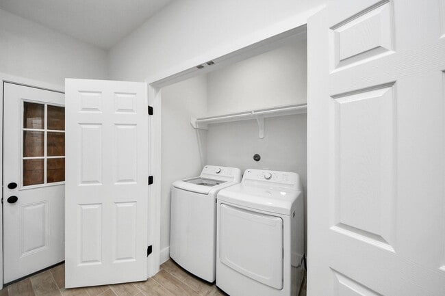 Photo - 8015 Elbert St