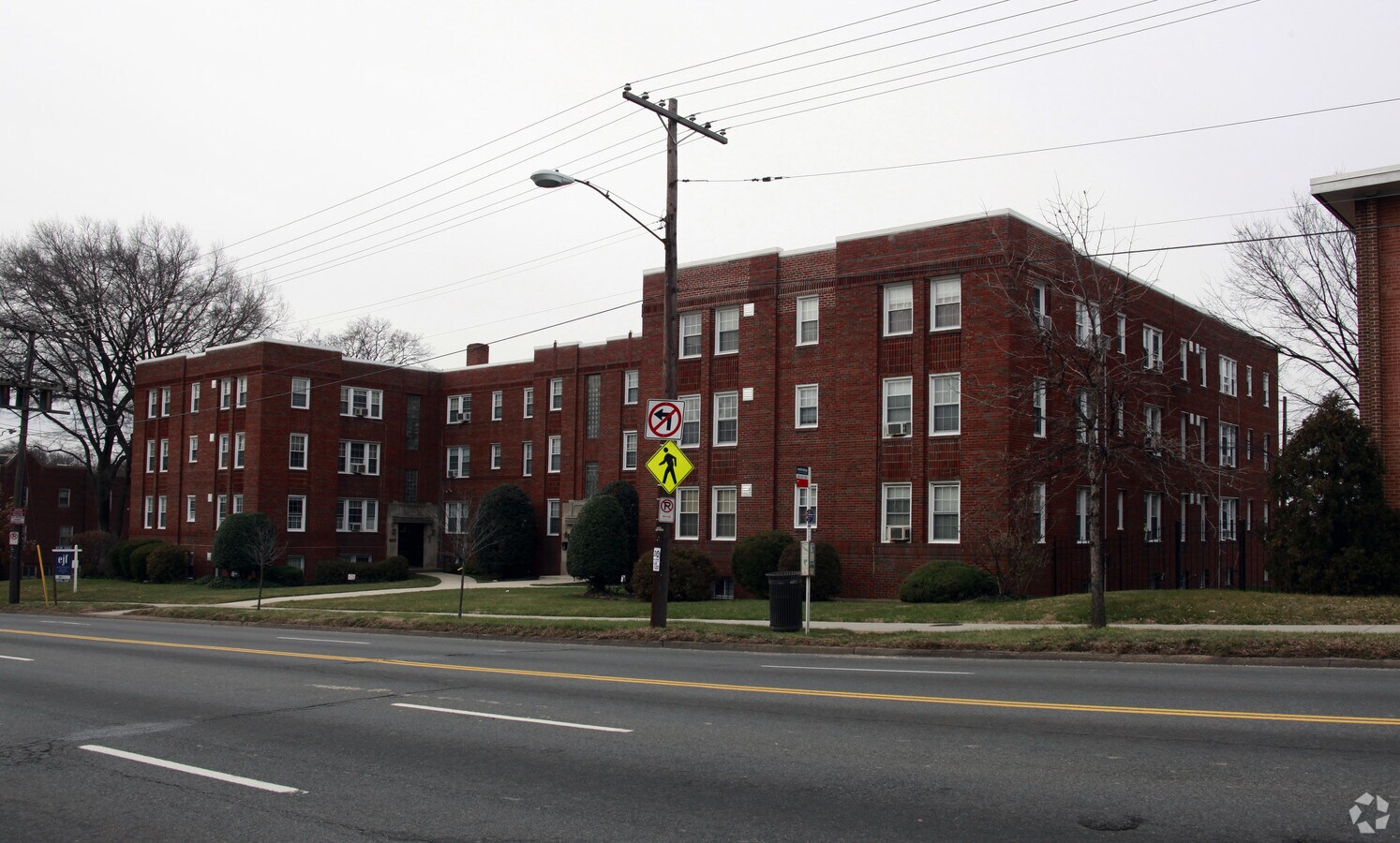 Photo - 5200-5220 N Capitol St NW