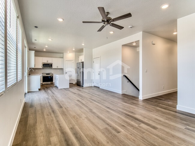 7697 Castleton Ln