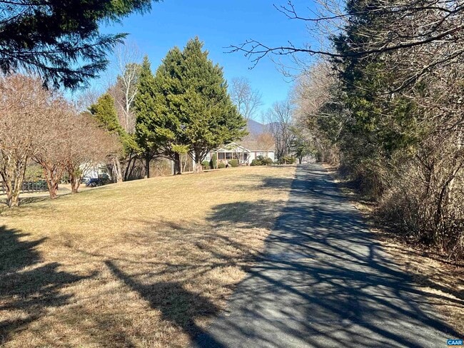 Photo - 4678 Garth Rd