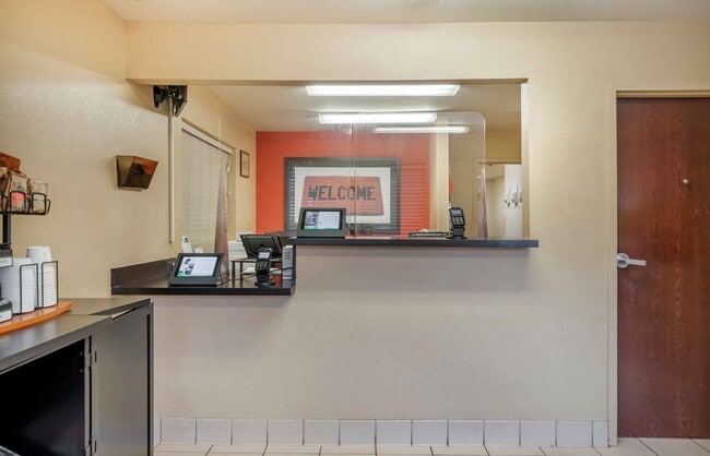 Furnished Studio-Jackson - North