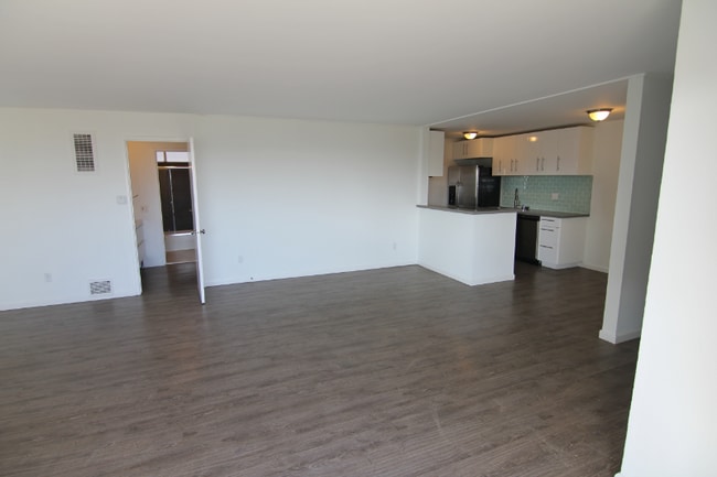 Building Photo - 3111 4th St Unit 215