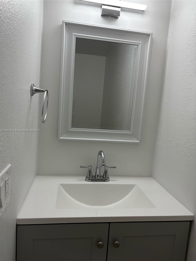 Photo - 2185 86th Dr
