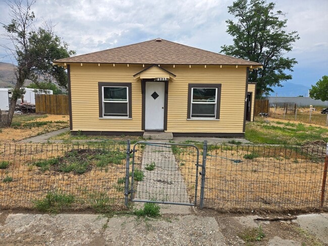 Building Photo - 3 Bedroom house
