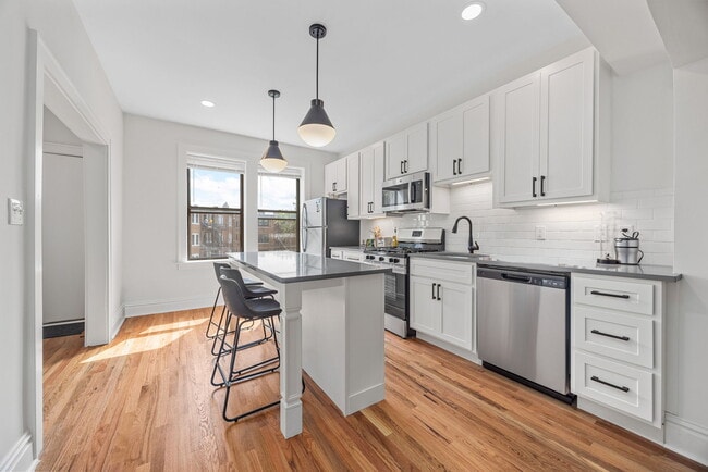 Photo - 721 Limit Ave