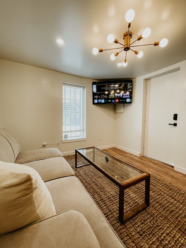 Photo - 3225 Colcord Ave Unit SI ID1354370P