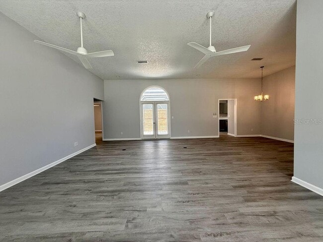 Photo - 2410 S Glen Eagles Dr