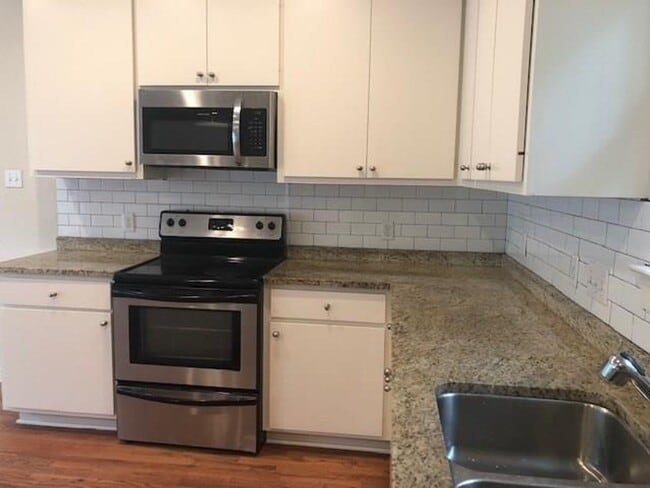 Photo - 3 X 2 Townhome Near UT Avail August 2025!