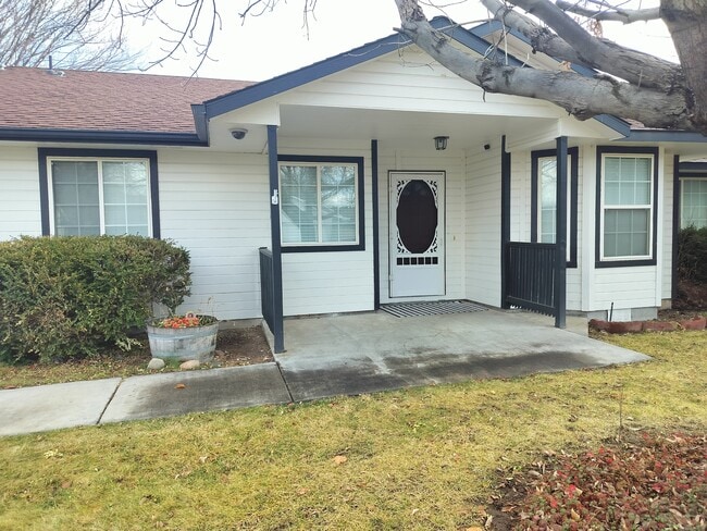 Photo - 230 War Eagle Dr