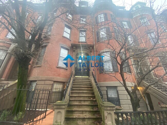 Photo - 750 Tremont St