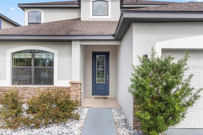 Photo - 625 Silverthorn Pl