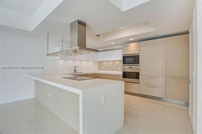 Photo - 17301 Biscayne Blvd Unit 17301 Biscayne Blvd  1103