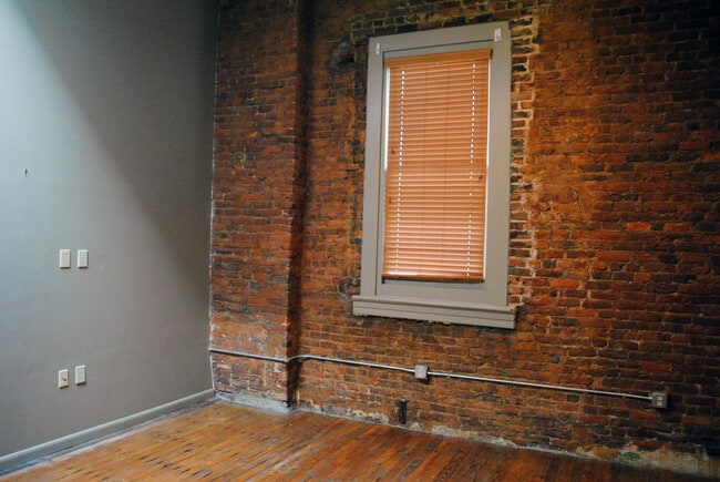 Photo - 829 S Railroad Ave Unit 202