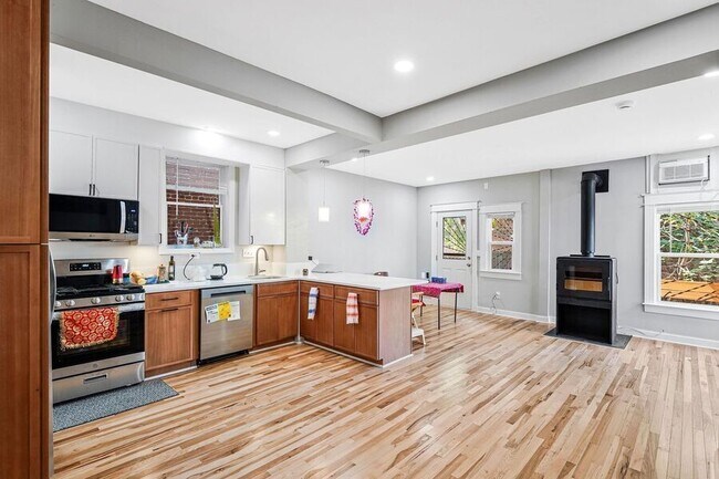 Photo - 1502 Ogden St NW