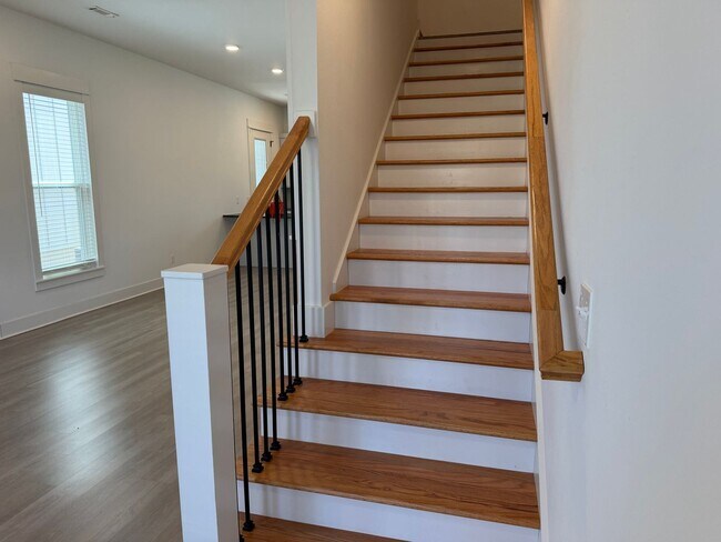 1365 S Duncan Ave Unit 1