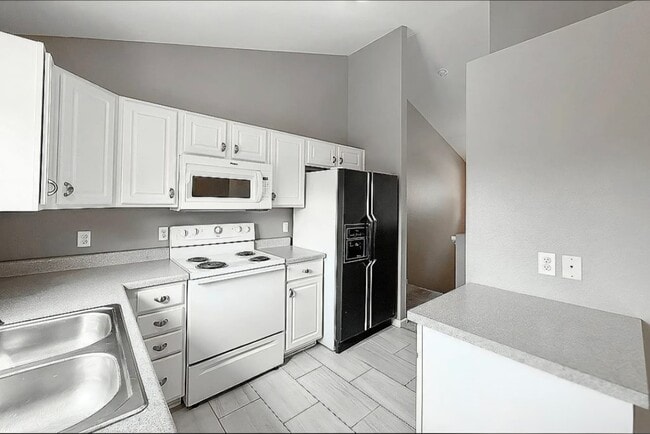 Photo - 1748 N 207th St