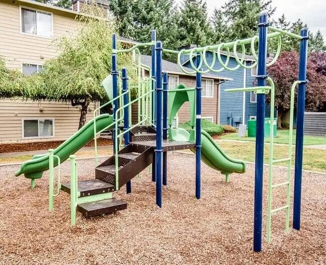 Ellyson Apartment Homes