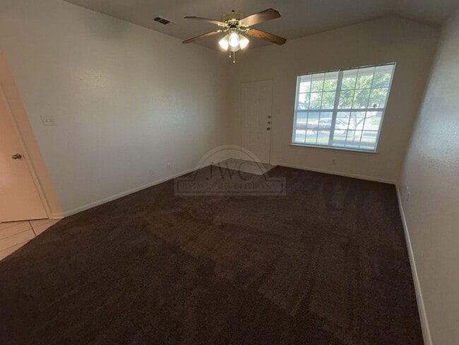 Photo - 1303 Cinch Dr
