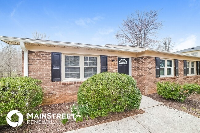 Photo - 470 Creekway Dr