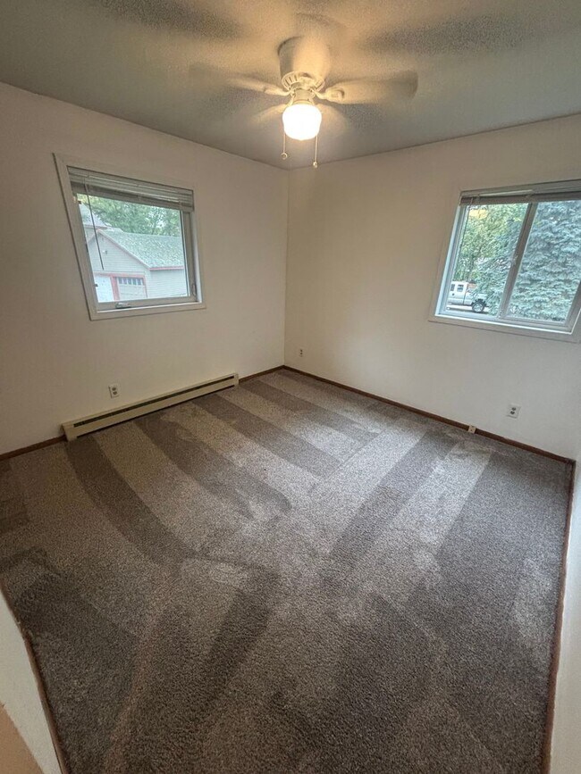 607 Chinook Ave SW