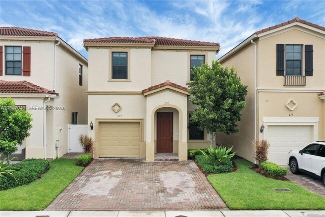 Building Photo - 673 NE 191st St