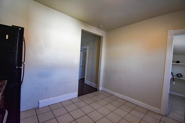 Photo - 3316 Perry St Unit 2