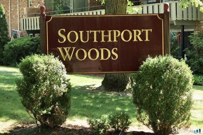 Building Photo - 106 Southport Woods Drive Unit 106