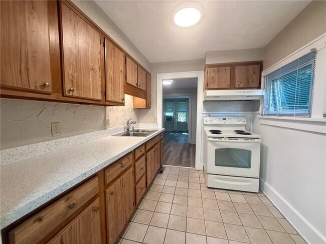 Photo - 5156 St Paul Blvd