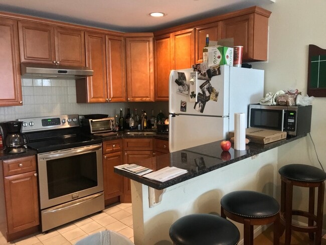 Photo - 288 W 3rd St Apartments Unit 1
