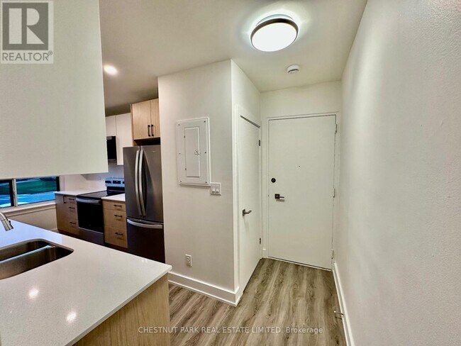 Photo - 1 Wingreen Ct Unit 5