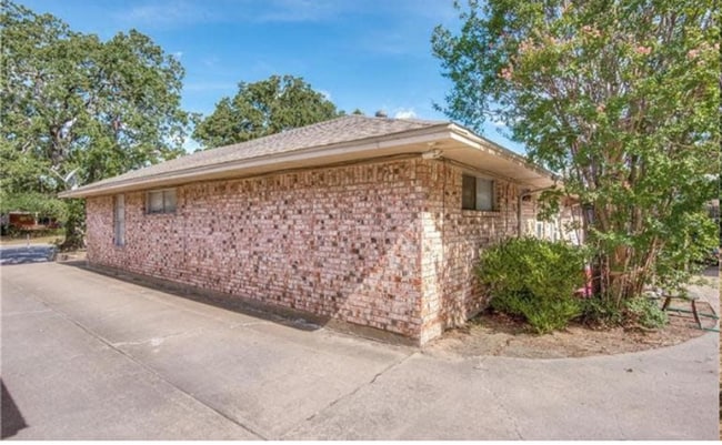 Photo - 1200-1202 N OConner Road Unit 1200
