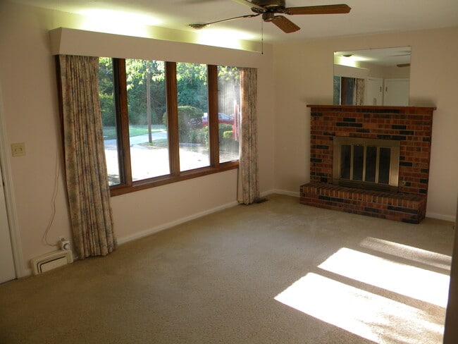 Photo - 2018 Barker Ct