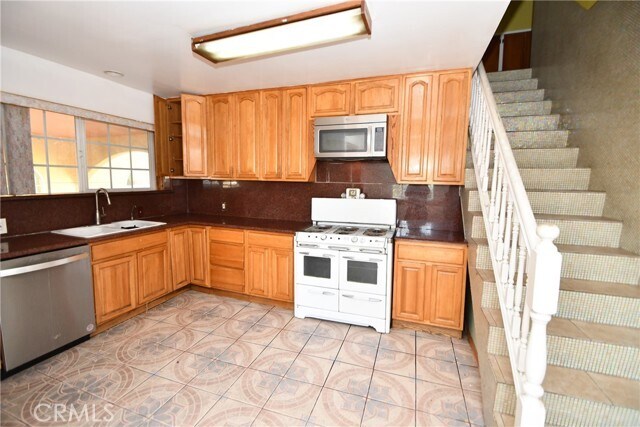 Photo - 14103 Fonthill Ave Townhome