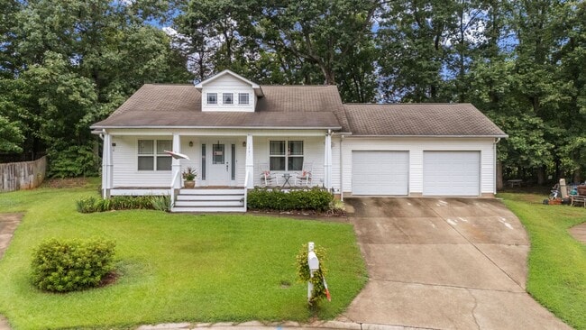 Building Photo - 1701 Willa Pl Dr