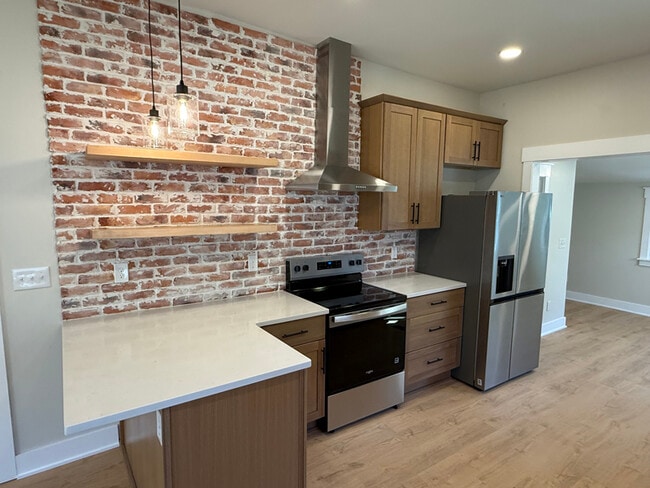 Photo - 409 W 6th Ave