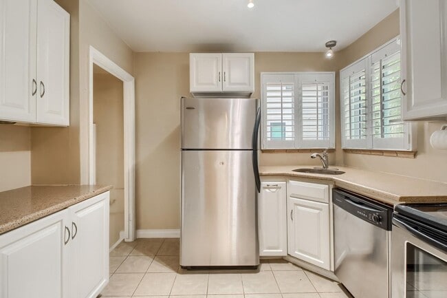 Photo - 1317 Jersey St