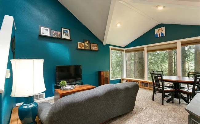 Photo - 62 Louise View Dr