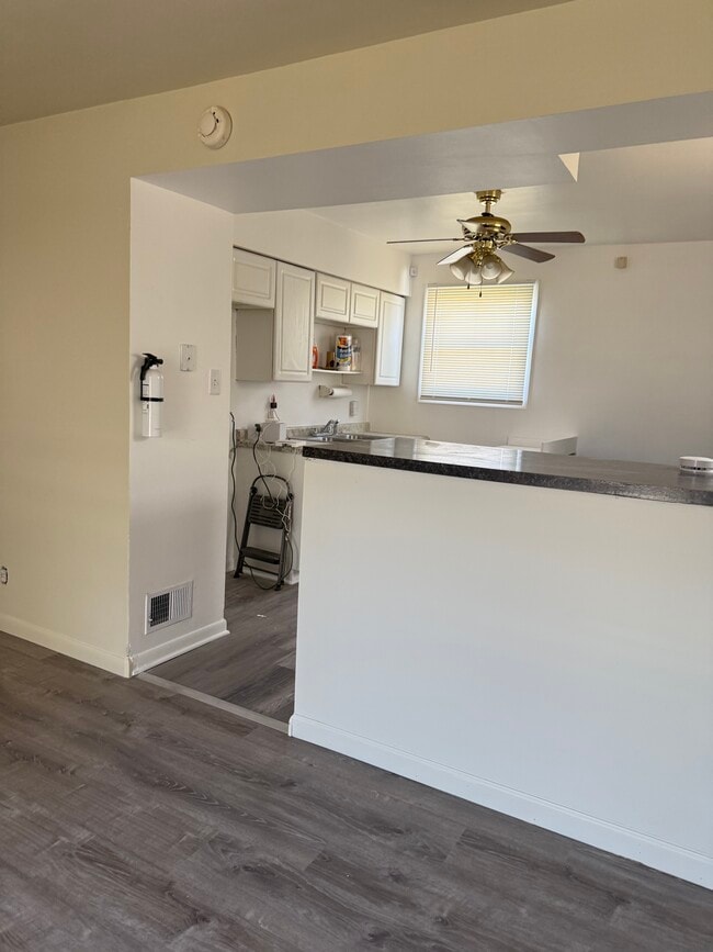 Photo - 7616 Howard Ave