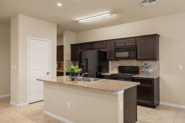 Photo - 2880 Donnell Dr Unidad 3402