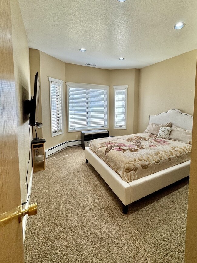 Photo - 201 Riverwood Dr