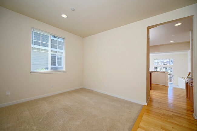 Photo - 1679 NE Juneberry St