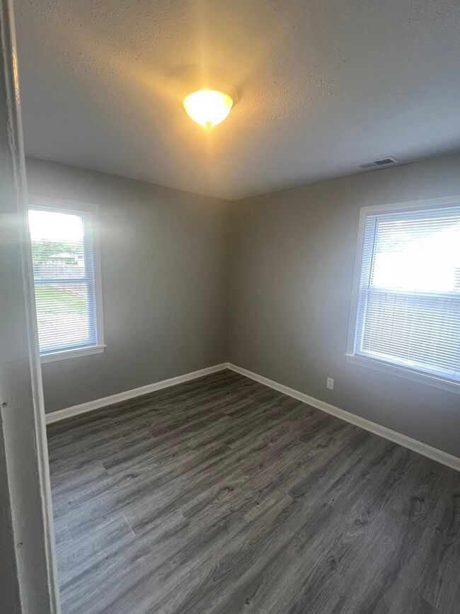 Photo - 5419 Decker Rd