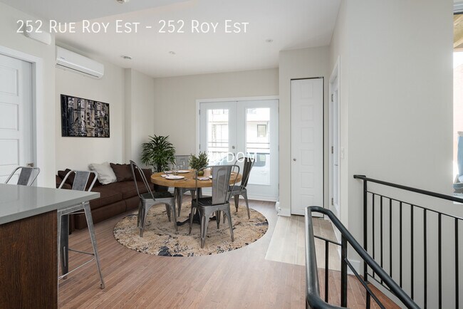 Photo - 252 Rue Roy E Unit 252 Roy Est