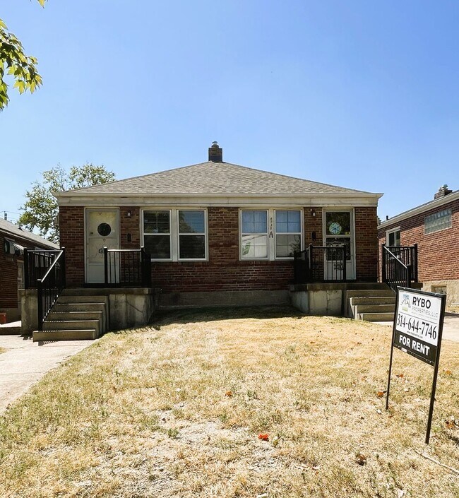 Building Photo - Fyler (4938) Unit 4938 Fyler 1F Rental