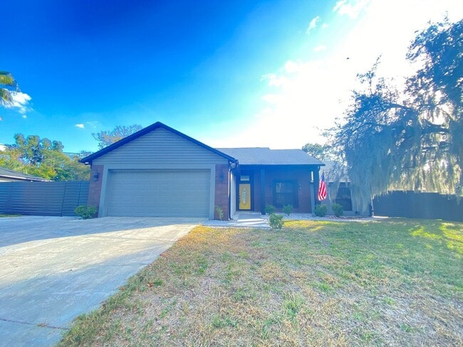 Building Photo - 13245 Shore Dr