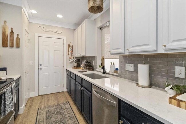 Photo - 7242 Hamilton Rd